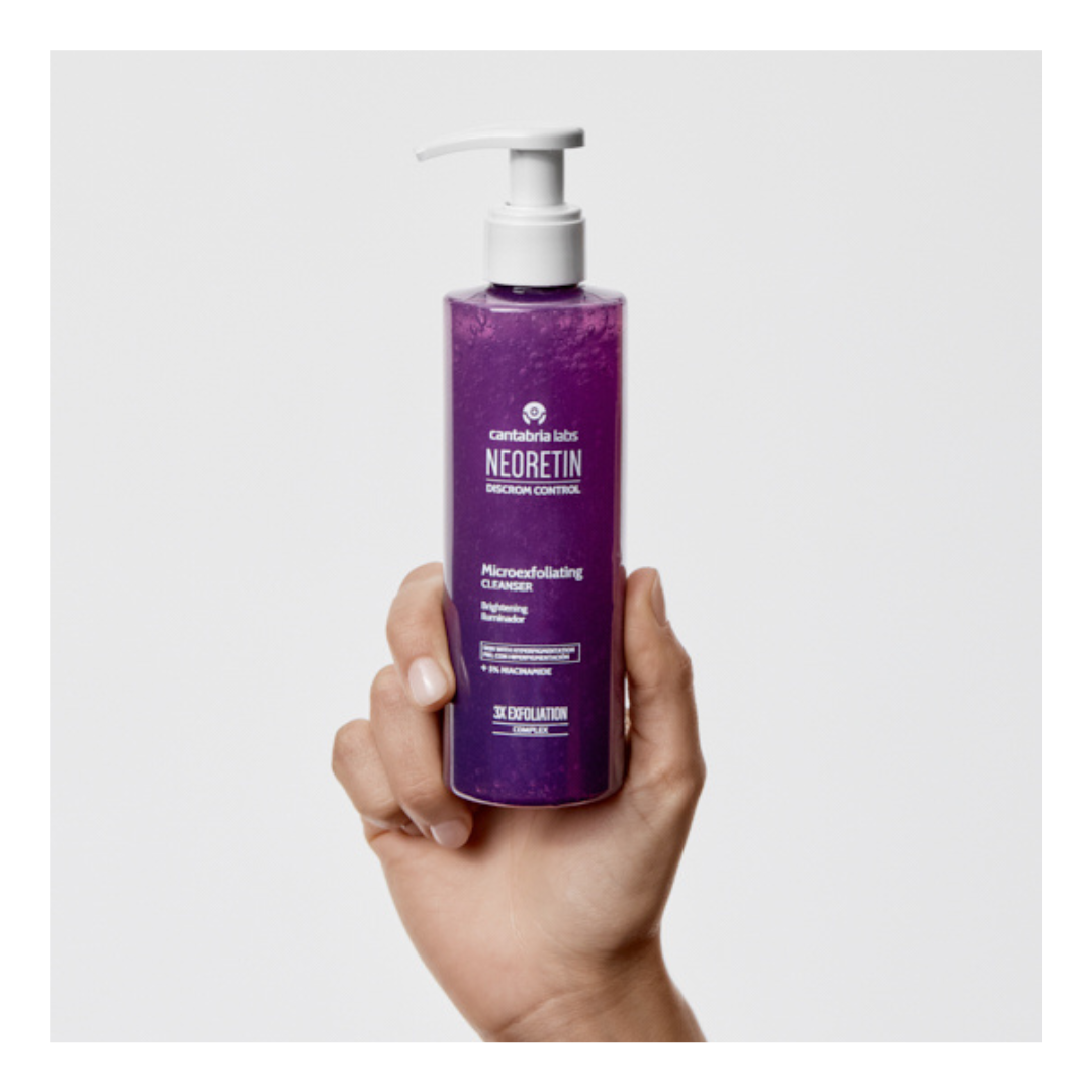 Neoretin Microexfoliating Cleanser