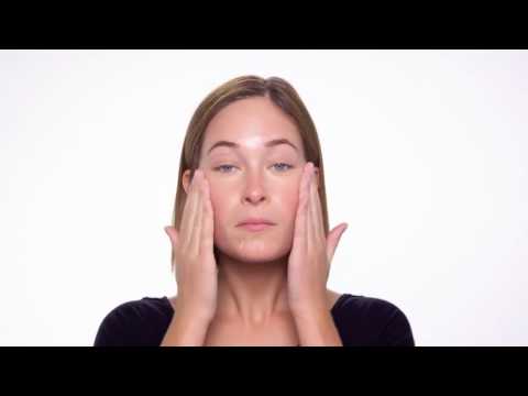 Laad en speel video af in Galerij-viewer, BeautyPrep™ Face Moisturizer
